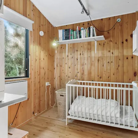 Semesterbostad 2 Bedroom Lovely In *